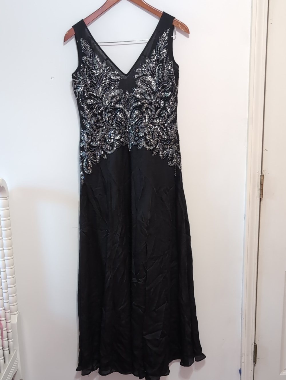 Basix Black Label Silk Sequined Gown Full Length Chiffon And Satin Size 10